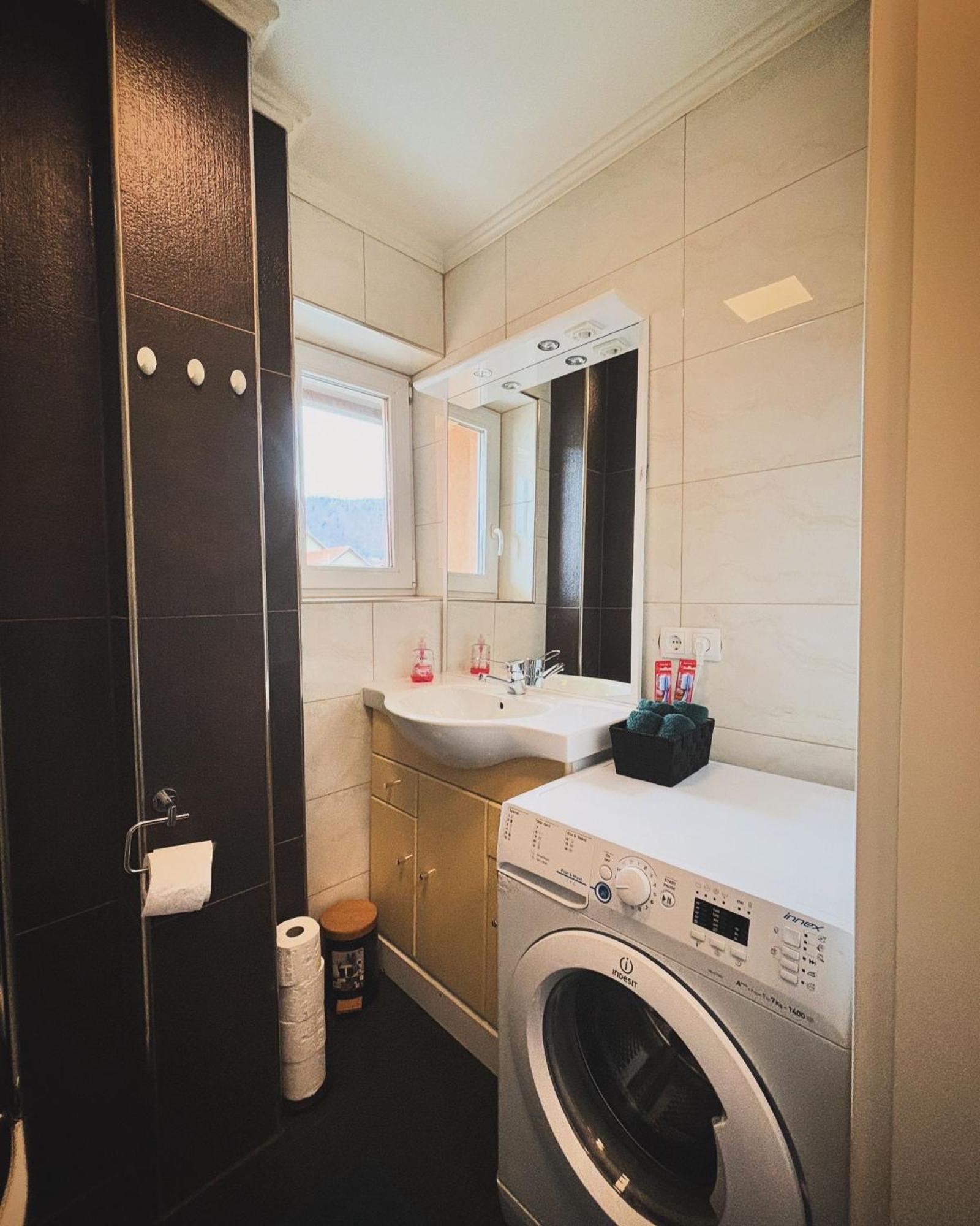 R&S Apartment กราซ ภายนอก รูปภาพ